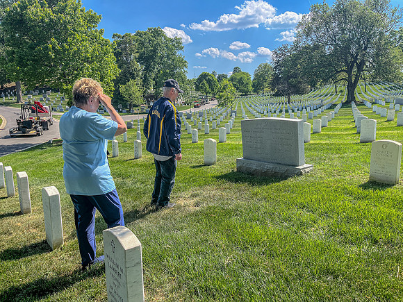 Grave visit _NBP-1