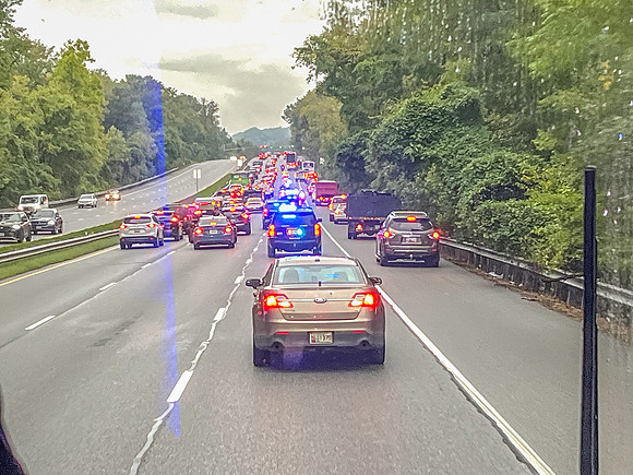NBP_Oct24_4 motorcade-13